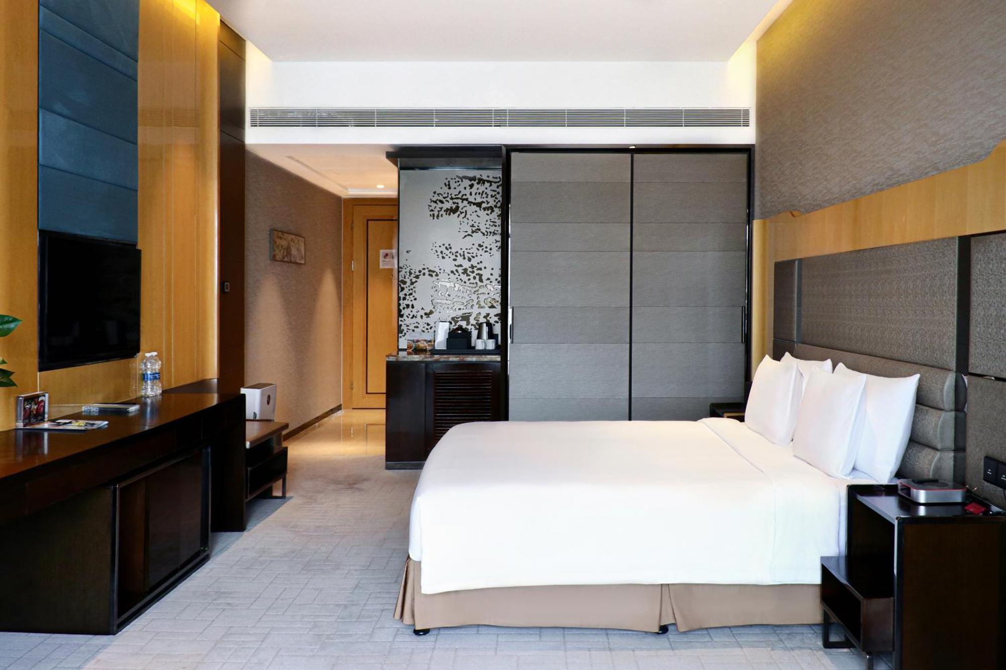 Crowne Plaza Beijing Lido By Ihg Hotel Екстериор снимка